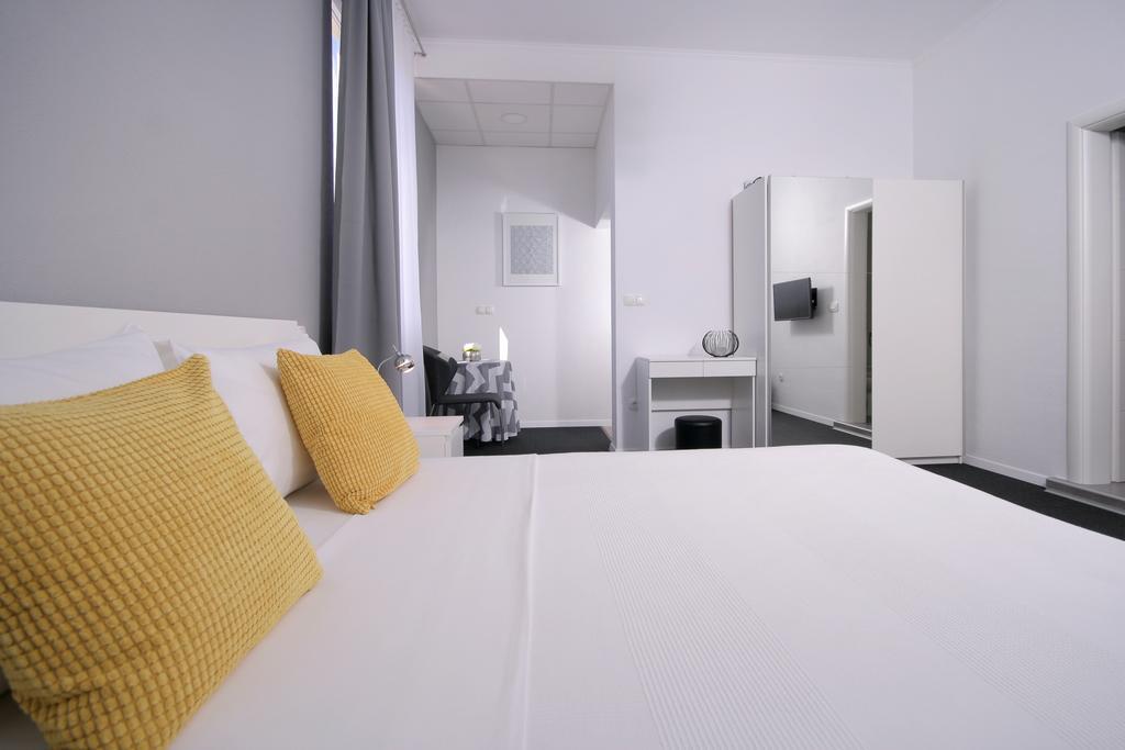 Charm Apartments And Rooms Trogir Zewnętrze zdjęcie