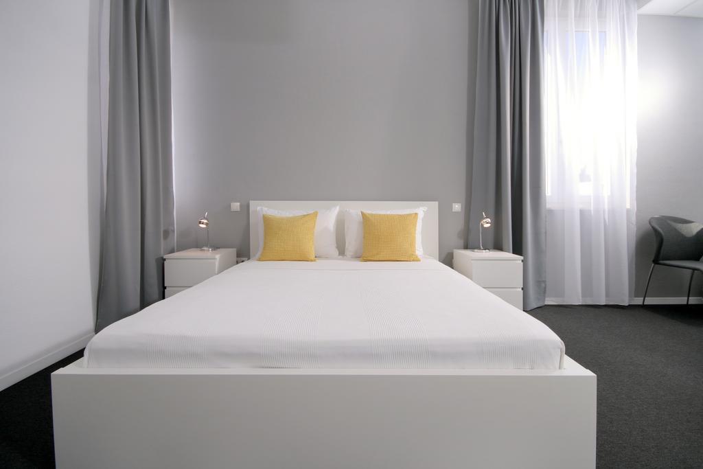 Charm Apartments And Rooms Trogir Zewnętrze zdjęcie